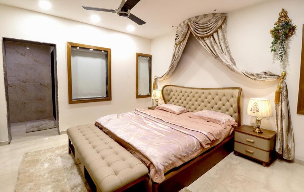 Royal Inn Hotel Ambaji Esterno foto