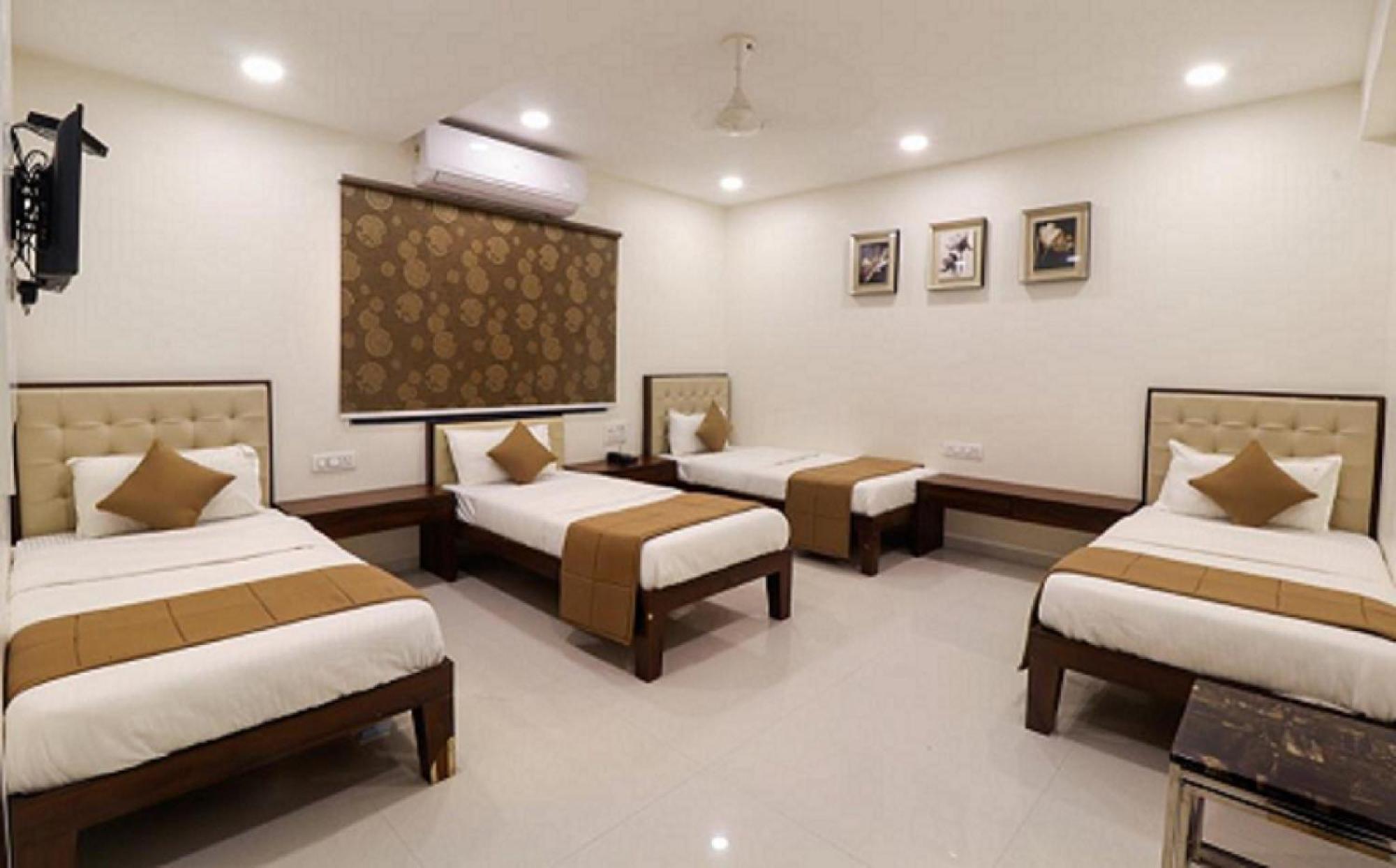 Royal Inn Hotel Ambaji Esterno foto