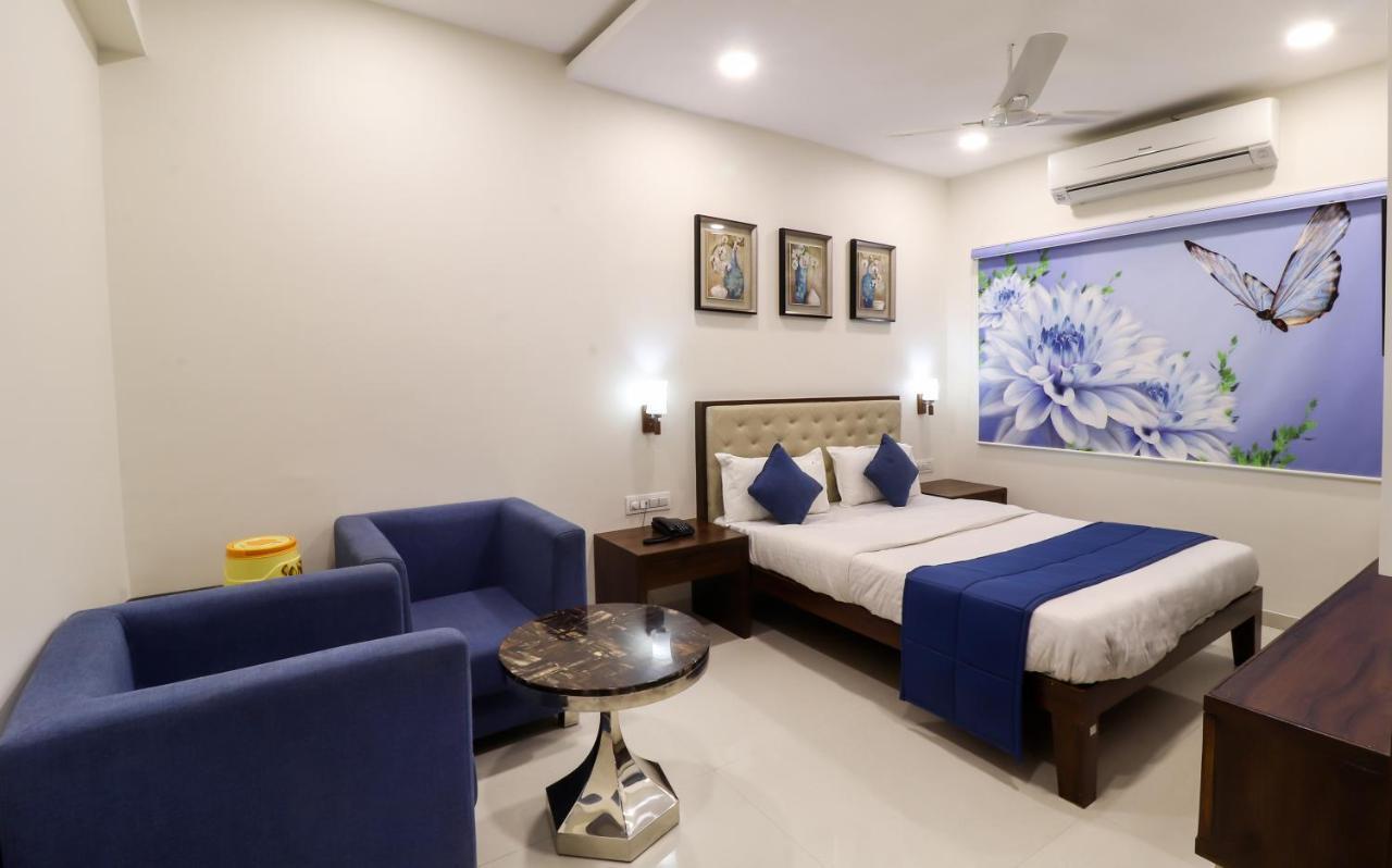 Royal Inn Hotel Ambaji Esterno foto